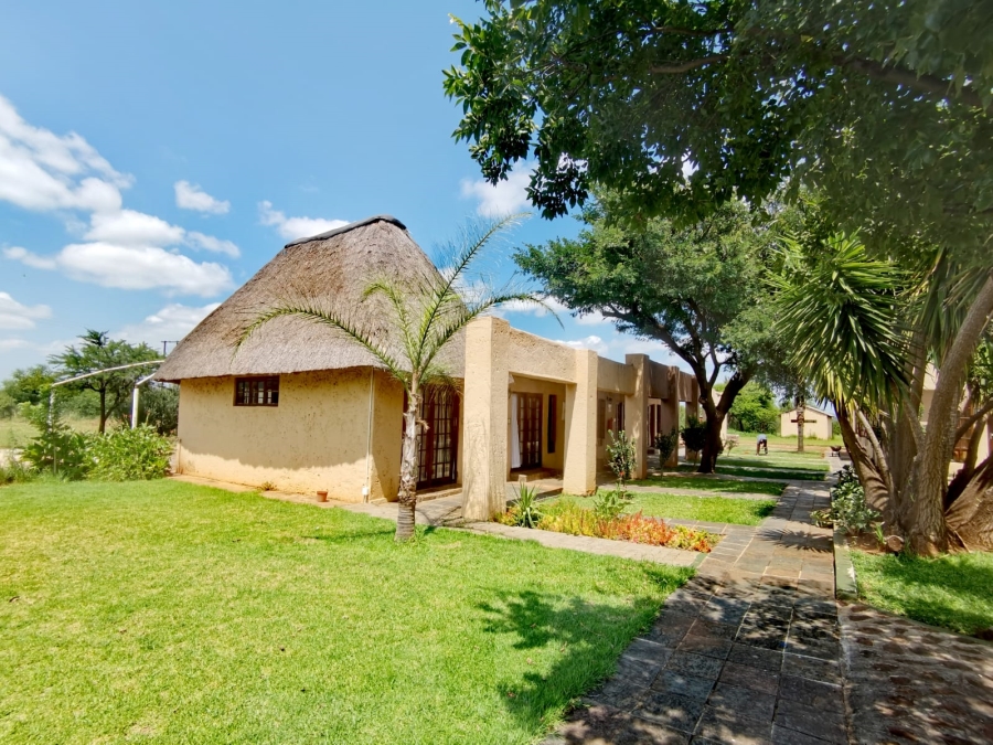 Commercial Property for Sale in Kraalhoek A H North West